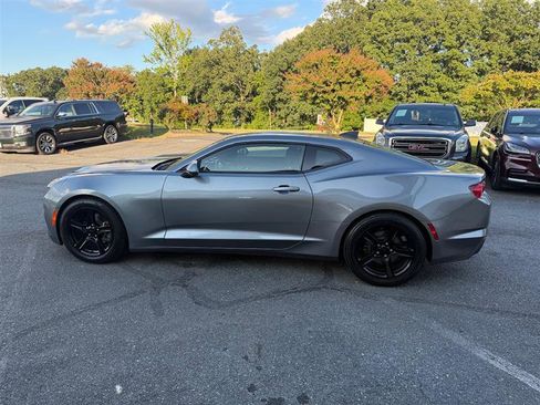 Used 2021 Chevrolet Camaro LT image 10