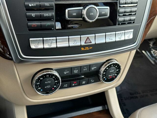 Used 2015 Mercedes-Benz GL 550 4MATIC image 27