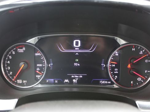Used 2023 Chevrolet Traverse Premier AWD/4WD image 35