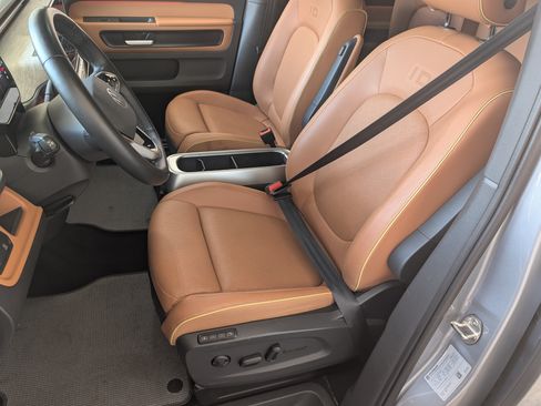 Used 2025 Volkswagen ID. Buzz 1st Edition RWD image 16