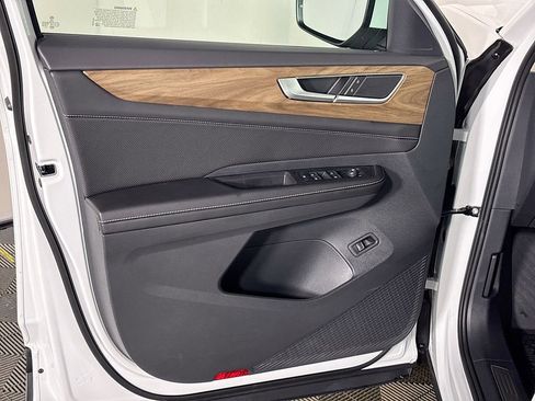 New 2026 Volkswagen Atlas SE image 10