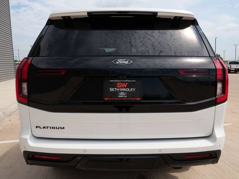 New 2026 Ford Expedition Platinum w/ Stealth Appearance Package AWD/4WD image 5