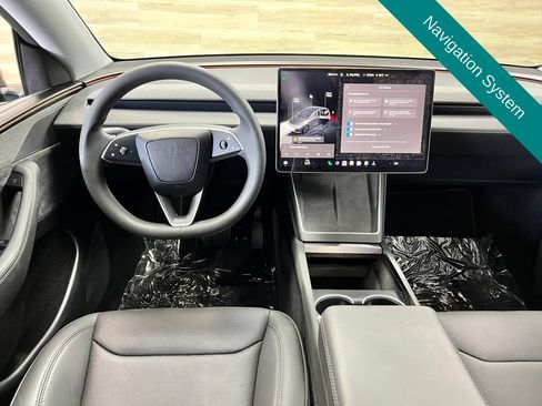 Used 2026 Tesla Model Y Long Range AWD/4WD image 2