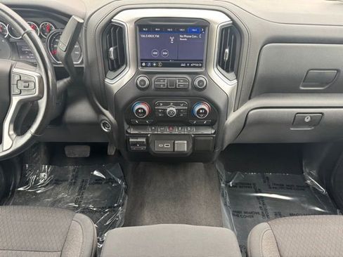 Used 2020 Chevrolet Silverado 1500 LT w/ All-Star Edition AWD/4WD image 2