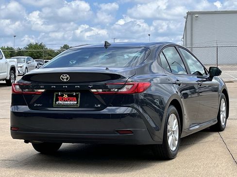 Used 2025 Toyota Camry LE FWD image 4