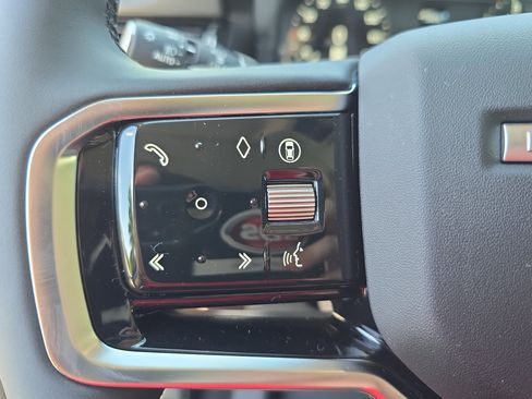 New 2025 Land Rover Discovery Sport S image 17