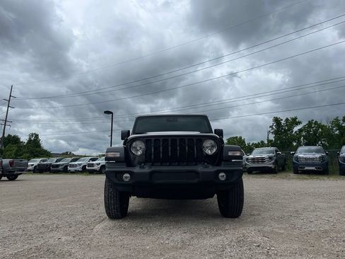 Used 2024 Jeep Wrangler Unlimited Sport AWD/4WD image 4