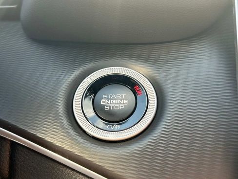 New 2025 Jeep Grand Cherokee L Altitude image 15