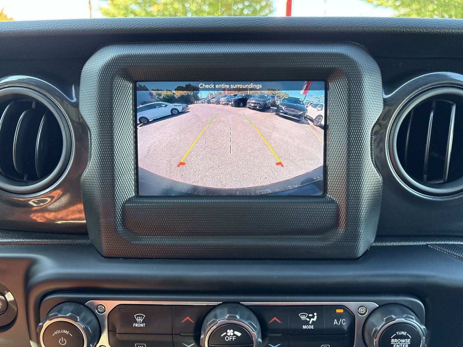 Used 2023 Jeep Wrangler Unlimited Sport AWD/4WD image 18