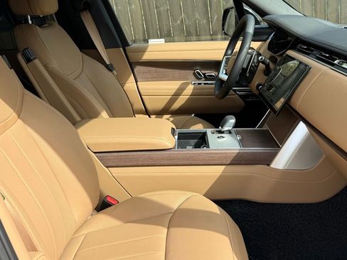 New 2026 Land Rover Range Rover Long Wheelbase SE AWD/4WD image 11