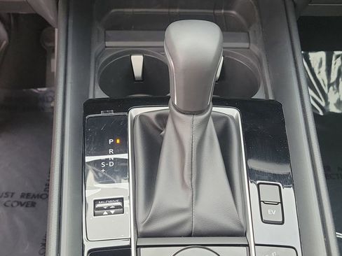 Certified 2025 MAZDA CX-50 AWD 2.5 Hybrid w/ Premium Pkg image 33