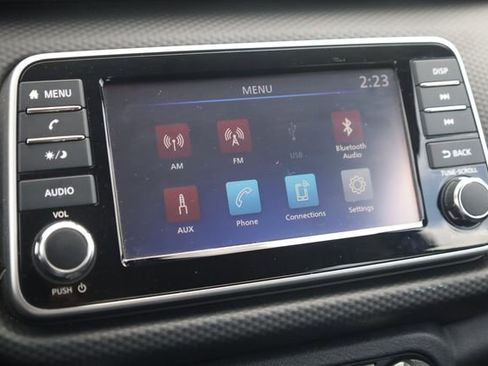 Certified 2025 Nissan Kicks Play S FWD image 15