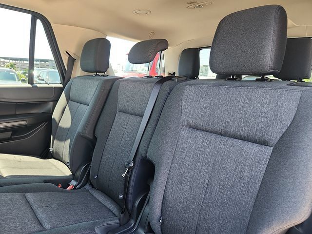 Certified 2024 Ford Expedition XLT AWD/4WD image 24