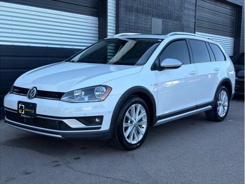 Used 2017 Volkswagen Golf Alltrack SE AWD/4WD image 6