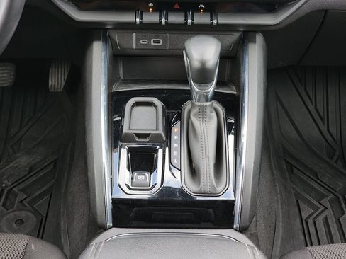 Used 2024 GMC Canyon Elevation RWD image 21