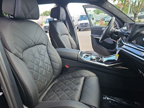 New 2027 BMW X7 xDrive40i w/ M Sport Package AWD/4WD image 10