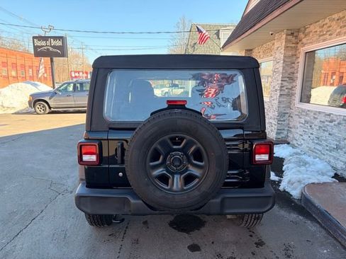 Used 2023 Jeep Wrangler Unlimited Sport AWD/4WD image 6