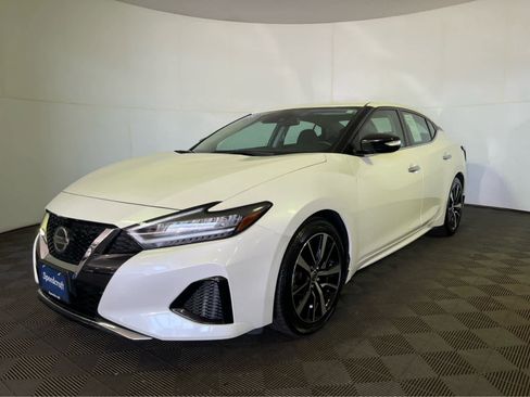 Certified 2022 Nissan Maxima SV w/ Floor Mat Group image 2