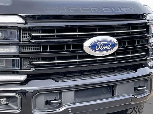 Used 2025 Ford F250 Platinum w/ Tremor Off-Road Package AWD/4WD image 27