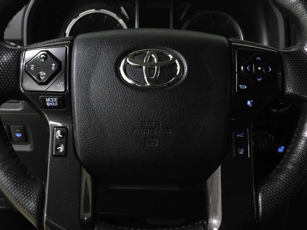 Used 2023 Toyota 4Runner TRD Off-Road Premium w/ Moonroof Package AWD/4WD image 29