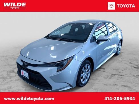 Certified 2025 Toyota Corolla LE image 1