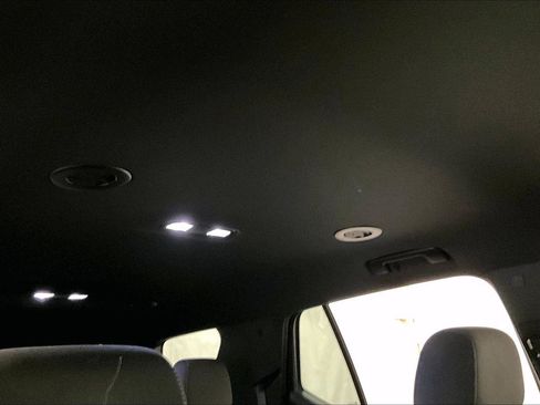 Used 2022 Chevrolet Traverse LT w/ LPO, Cargo Package image 21