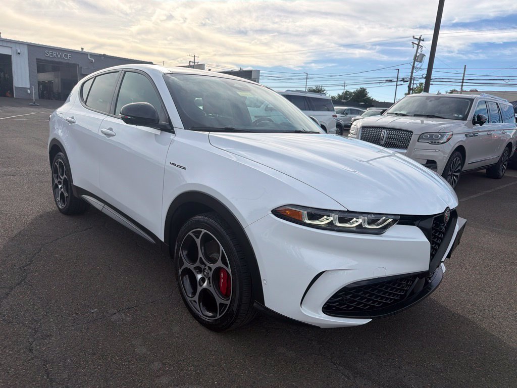 Used 2024 Alfa Romeo Tonale Ti AWD/4WD image 8