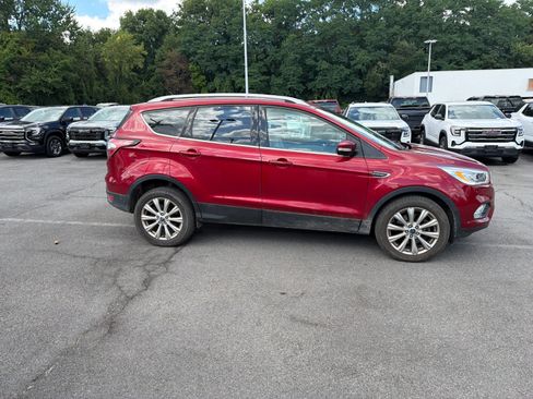 Used 2017 Ford Escape Titanium w/ Equipment Group 301A AWD/4WD image 36
