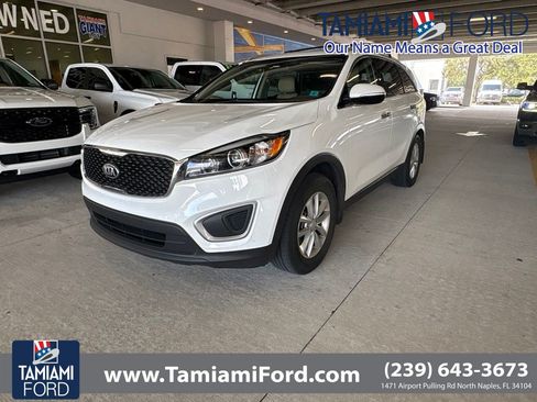 Used 2018 Kia Sorento FWD V6 image 1