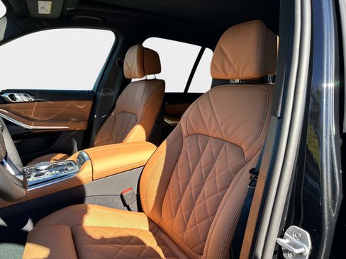 New 2026 BMW X5 xDrive50e w/ Climate Comfort Package image 19