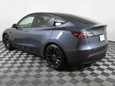 Used 2022 Tesla Model Y Performance AWD/4WD image 8