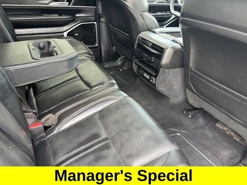 Used 2022 Jeep Wagoneer Series III w/ Premium Group I AWD/4WD image 37