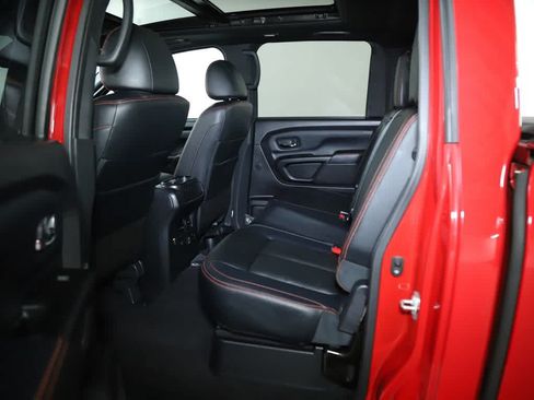 Used 2023 Nissan Titan PRO-4X w/ Pro-4x Convenience Package AWD/4WD image 15