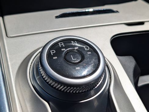 Certified 2022 Ford Explorer XLT w/ Equipment Group 202A AWD/4WD image 33