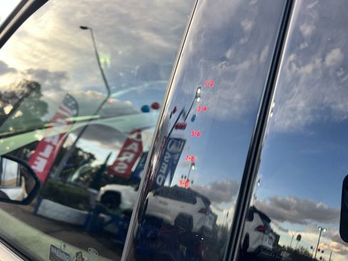 Used 2021 Ford Explorer Limited w/ Equipment Group 301A image 13