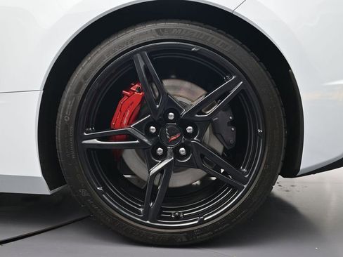 Used 2022 Chevrolet Corvette Stingray Premium Conv w/ Z51 Performance Package RWD image 26