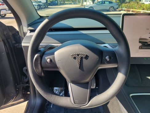 Used 2023 Tesla Model Y Long Range AWD/4WD image 26