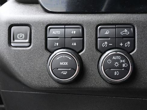 Used 2024 Chevrolet Silverado 2500 LTZ image 21