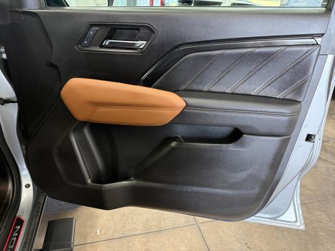 Used 2024 GMC Canyon AT4 AWD/4WD image 25
