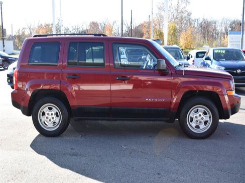 Used 2011 Jeep Patriot Sport image 4