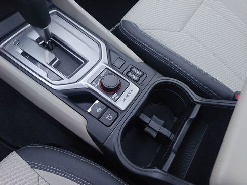 Used 2023 Subaru Forester Premium image 9