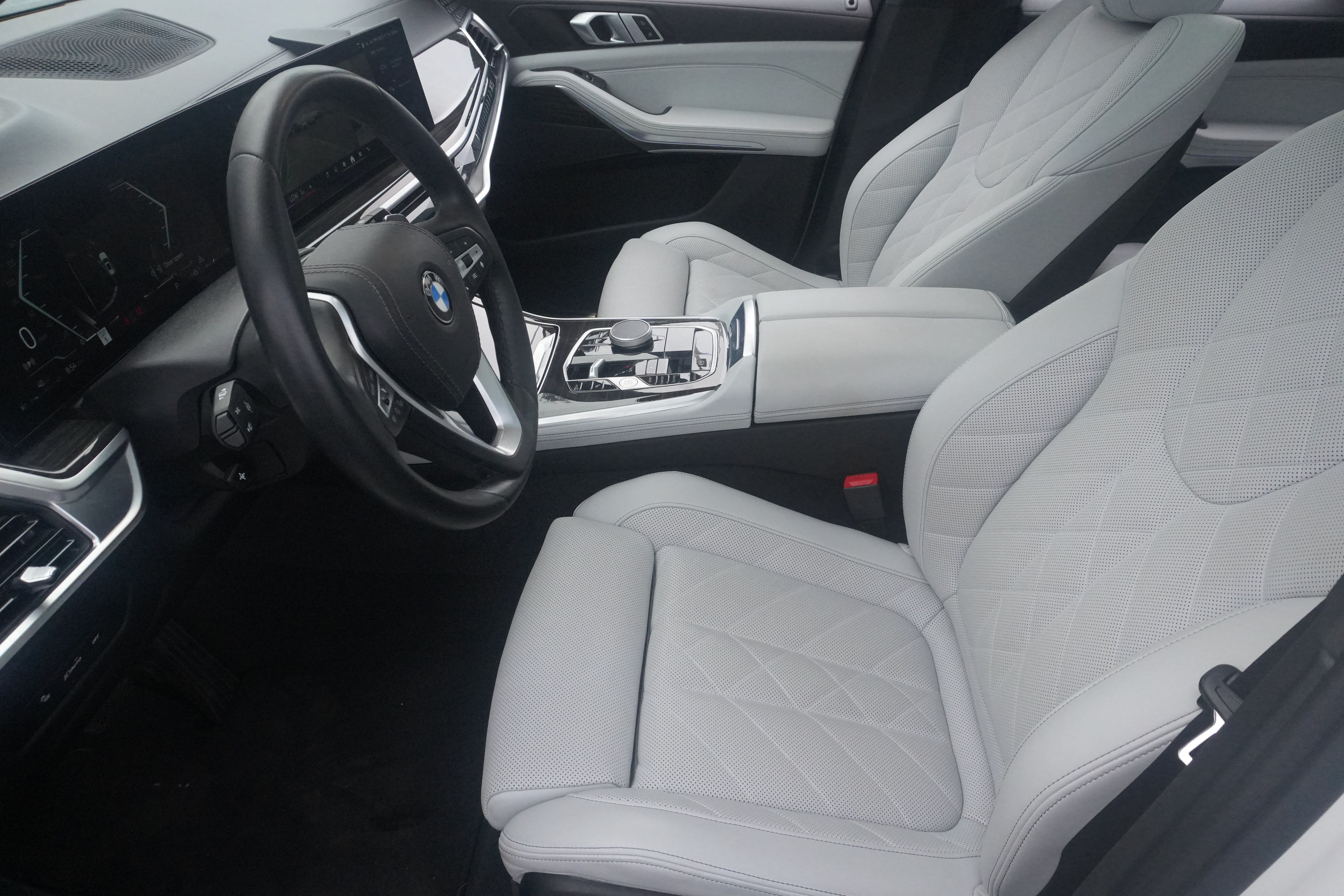 Certified 2025 BMW X5 sDrive40i w/ Parking Assistance Package RWD image 10