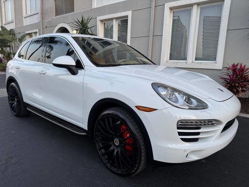 Used 2013 Porsche Cayenne image 10