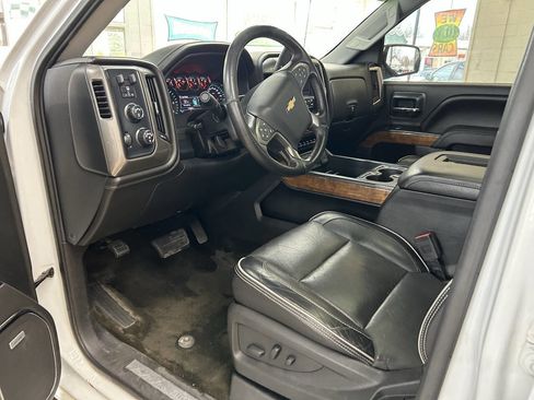 Used 2017 Chevrolet Silverado 1500 High Country image 15