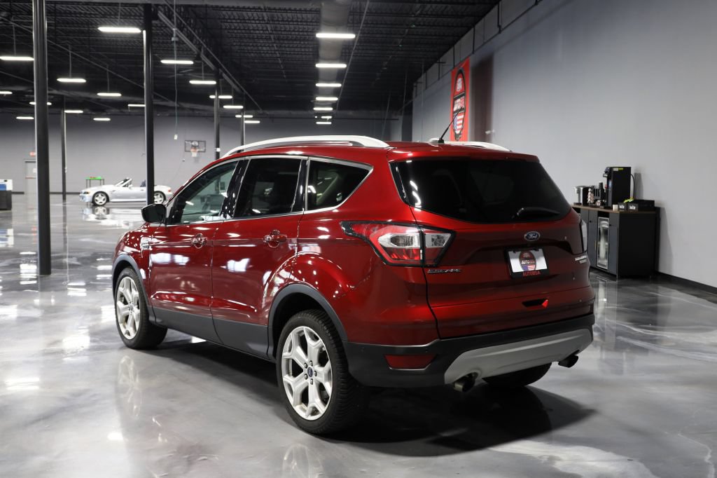 Used 2017 Ford Escape Titanium w/ Equipment Group 301A FWD image 5