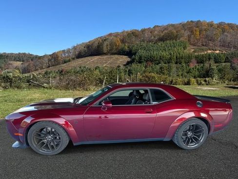 Used 2019 Dodge Challenger SRT Hellcat Redeye image 4