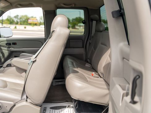 Used 2005 Chevrolet Silverado 3500 LT w/ Heavy-Duty Power Package image 34