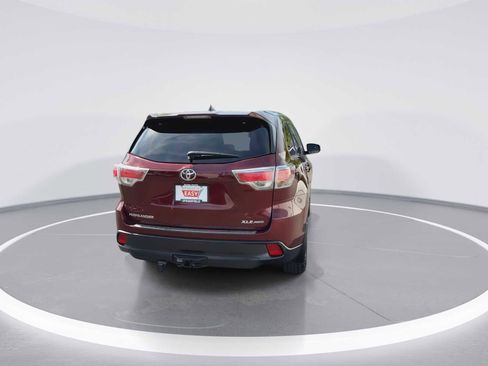 Used 2014 Toyota Highlander XLE AWD/4WD image 7