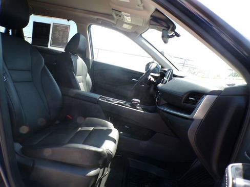 Used 2024 Nissan Rogue SV w/ SV Premium Package AWD/4WD image 19