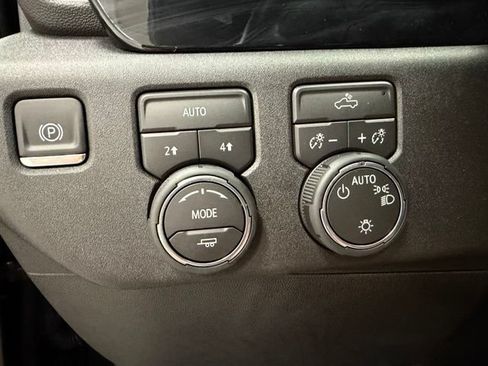 Certified 2026 Chevrolet Silverado 1500 LT AWD/4WD image 17